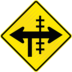 PW13.2-1 (WXR4) Railway Crossing at T Junction Controlled Right